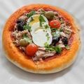 Tuna pizza