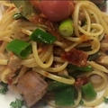 Spaghetti with fresh tuna and lemon, flambéed in white wine